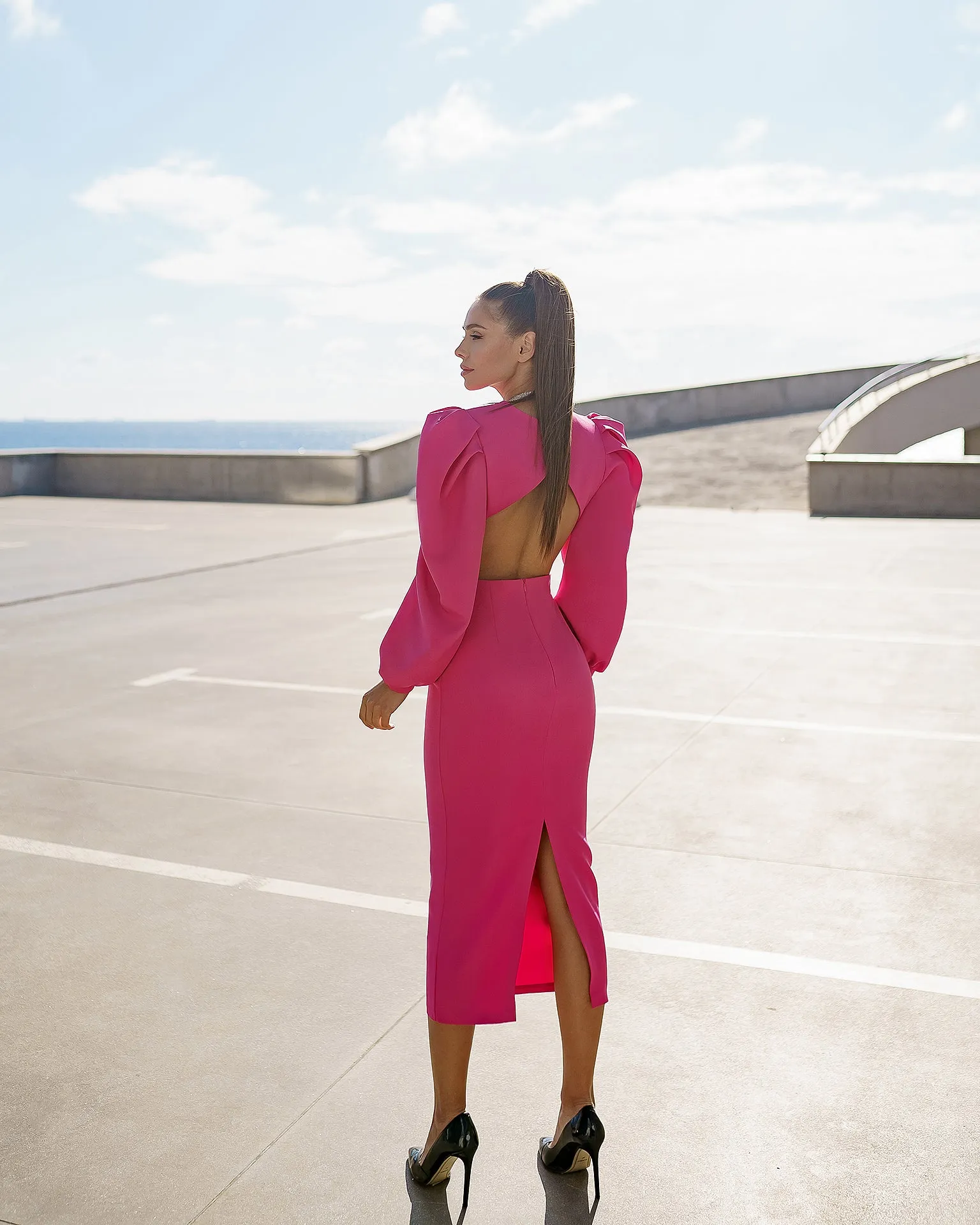 Crimson Backless Cut-Out Puff-Sleeve Midi Dress