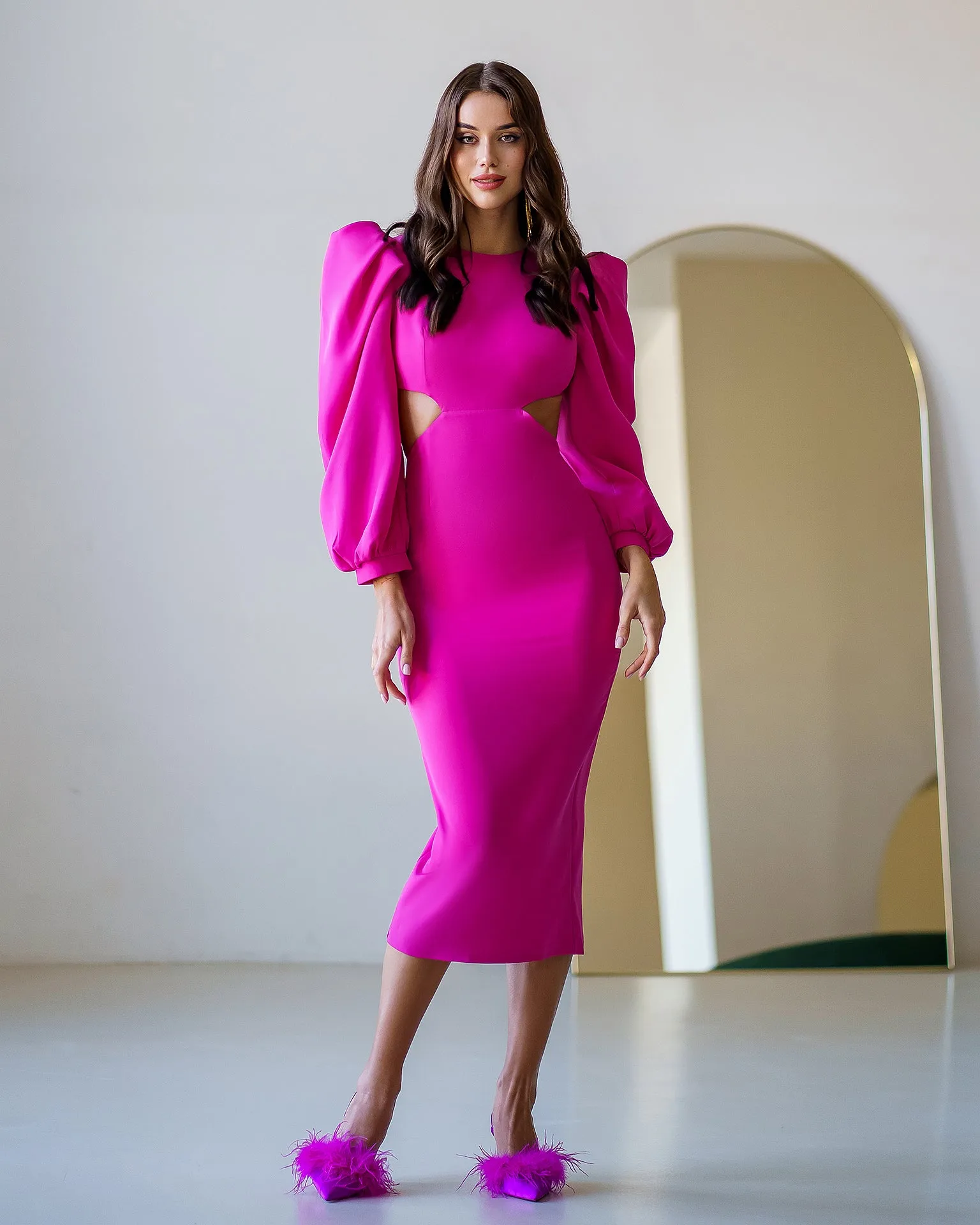 Crimson Backless Cut-Out Puff-Sleeve Midi Dress