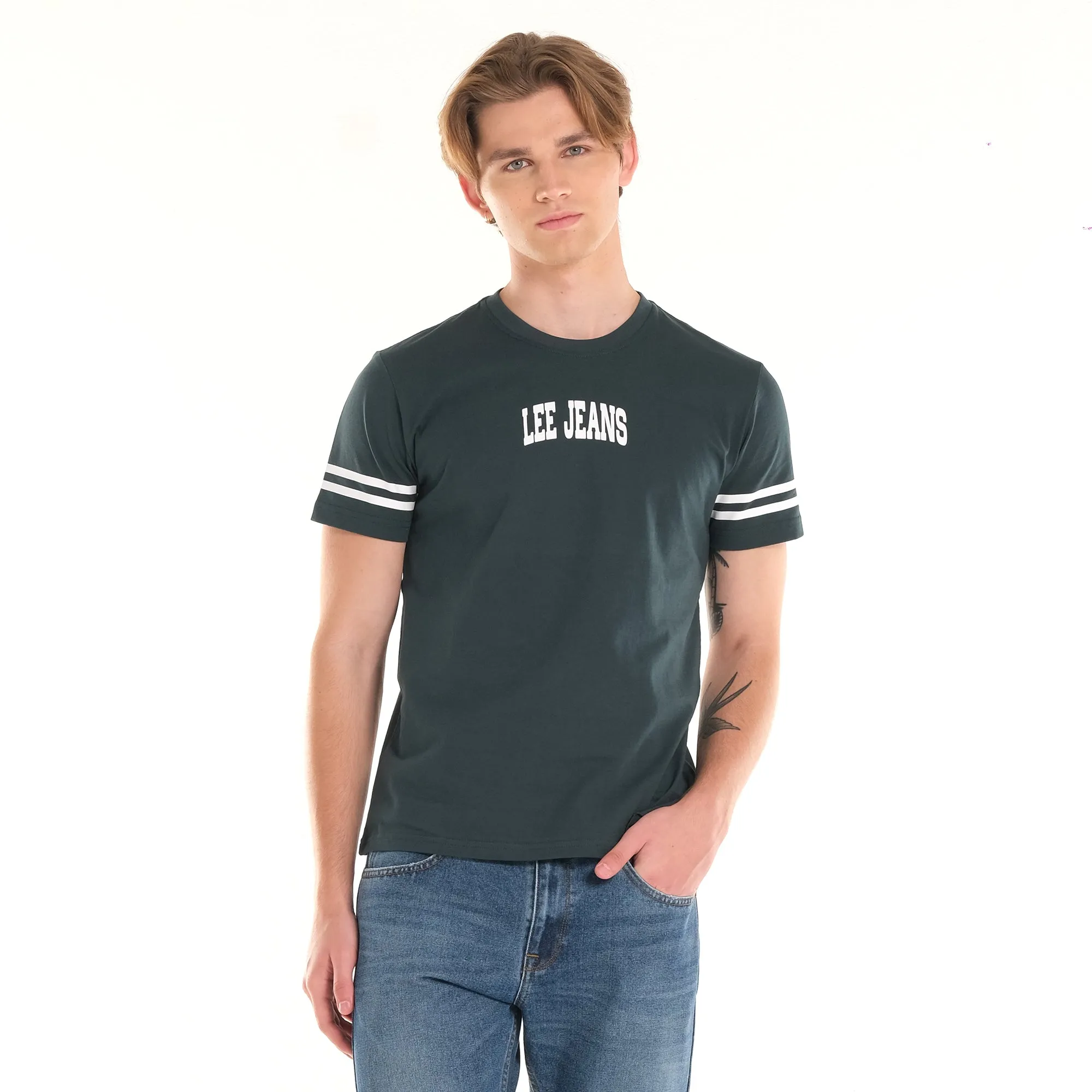 MENS' BASIC LOGO TEE WITH STRIPES ON SLEEVES