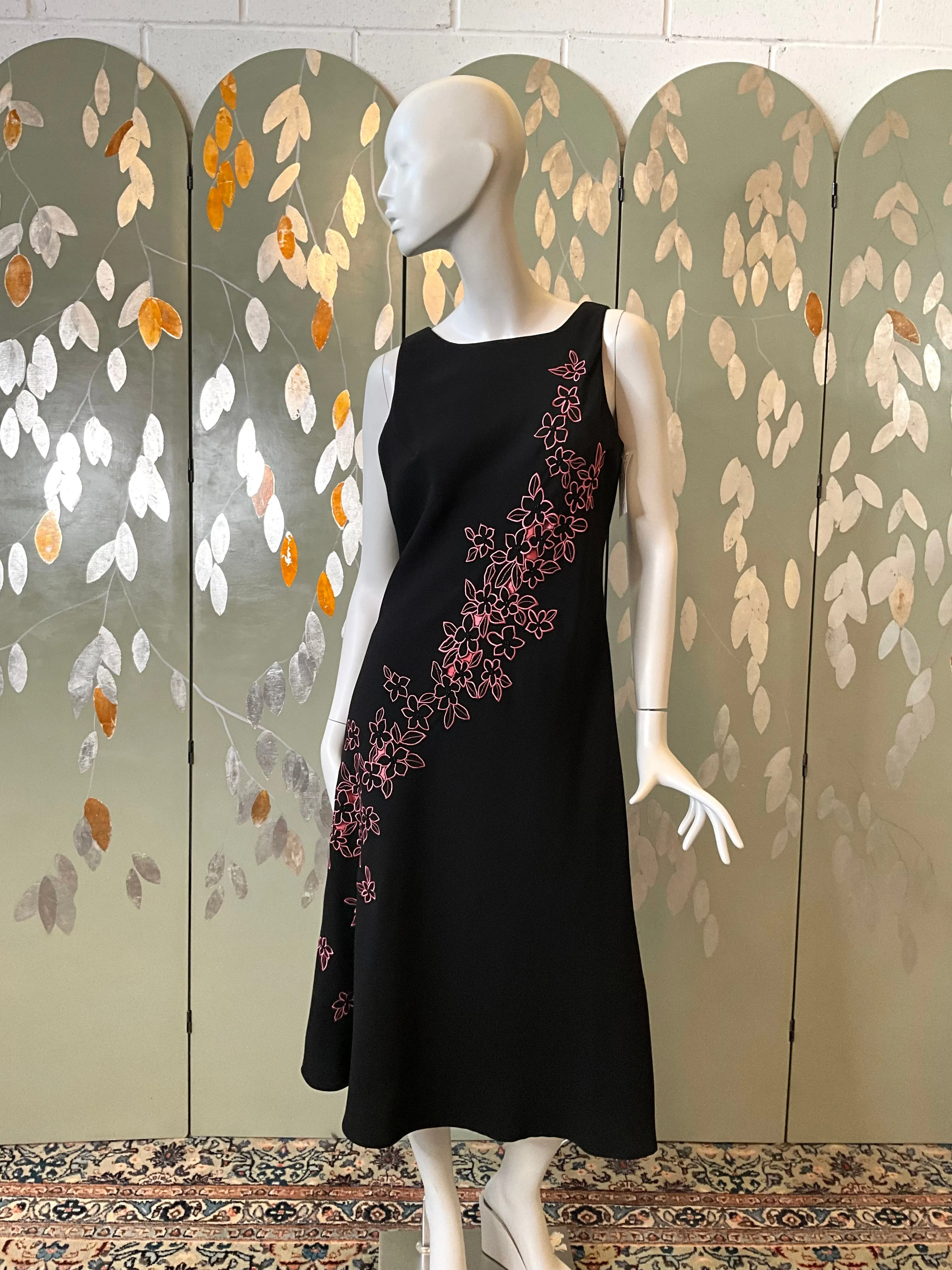Vintage 1990s Black & Pink Floral Embroidery Dress, B40"
