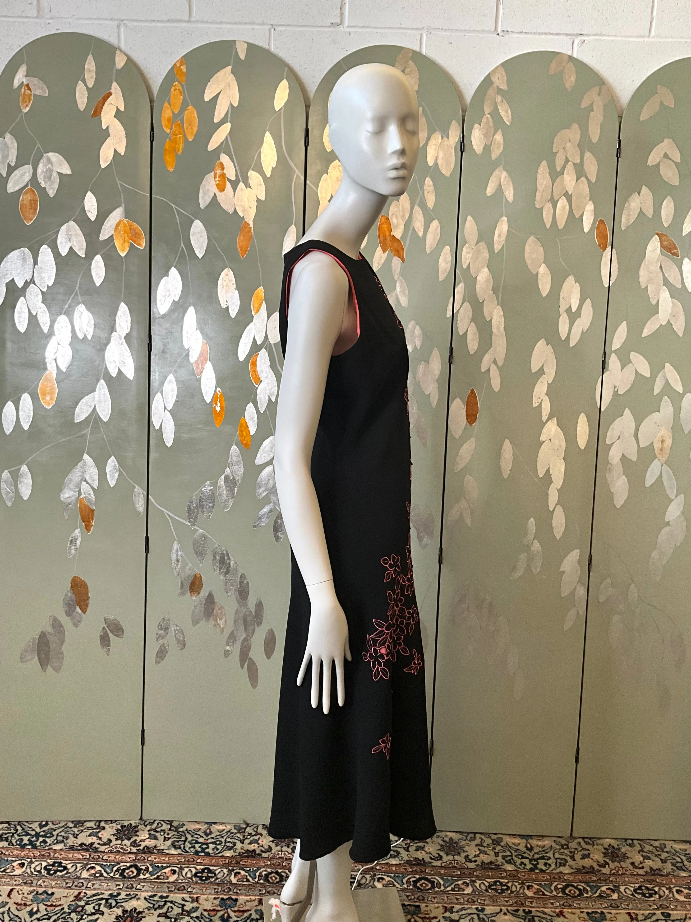 Vintage 1990s Black & Pink Floral Embroidery Dress, B40"