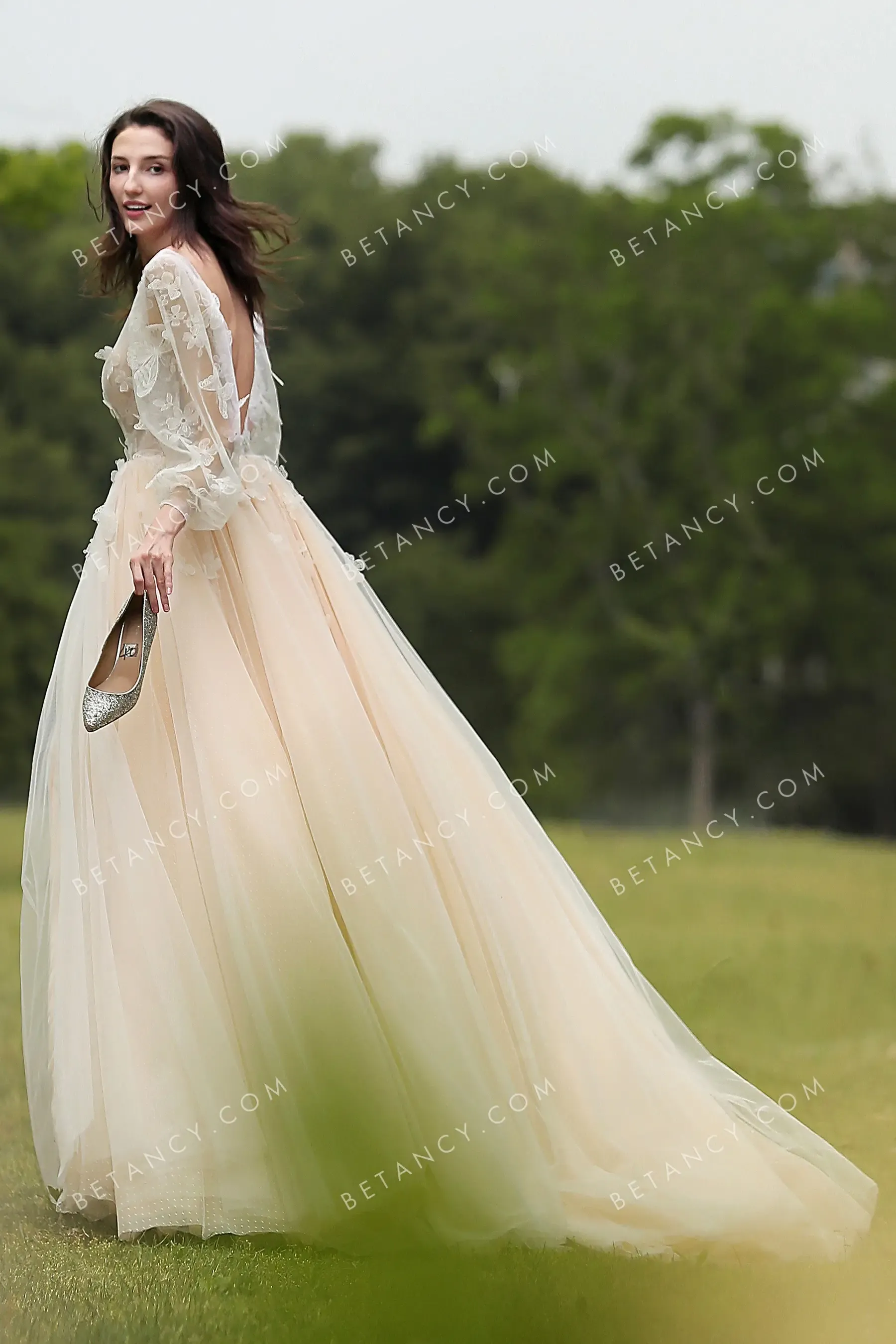 Vivid 3D Butterfly Bishop Sleeve Nude Wedding Dress
