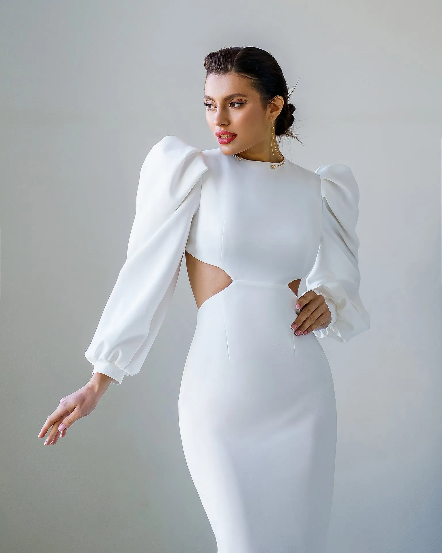 White Backless Cut-Out Puff-Sleeve Midi Dress